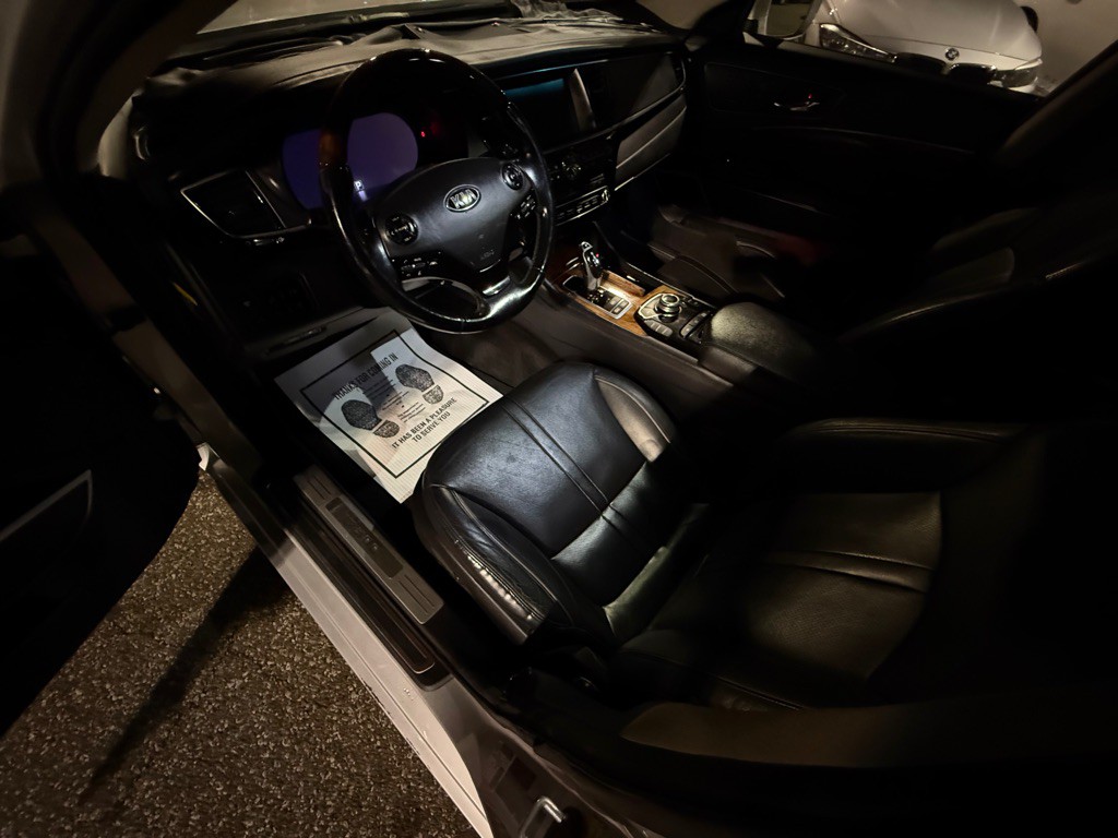 2015 Kia K900 Image 28