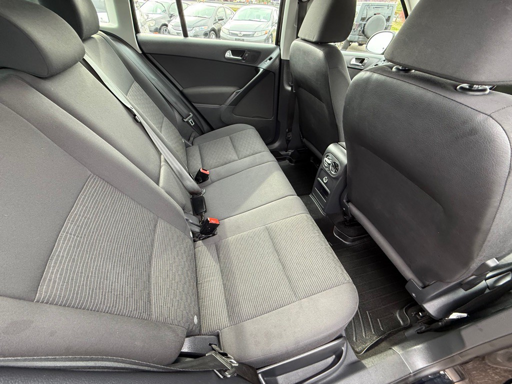 2015 Volkswagen Tiguan Image 17