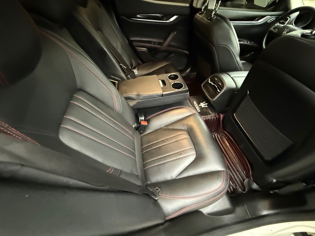 2017 Maserati Ghibli Image 17