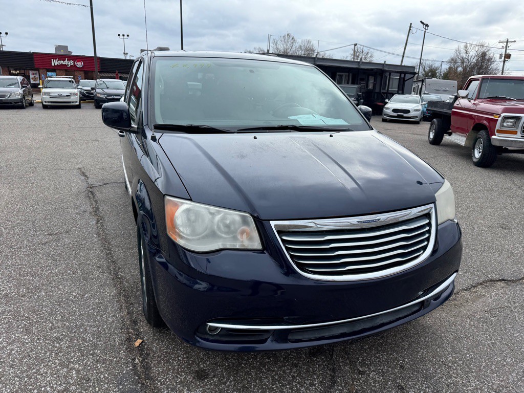 2016 Chrysler Town & Country Image 21