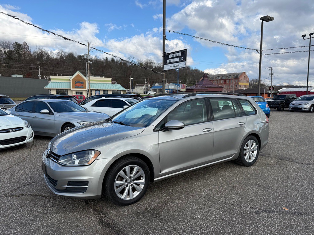 2017 Volkswagen Golf Image 3