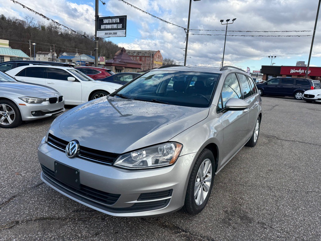 2017 Volkswagen Golf Image 4