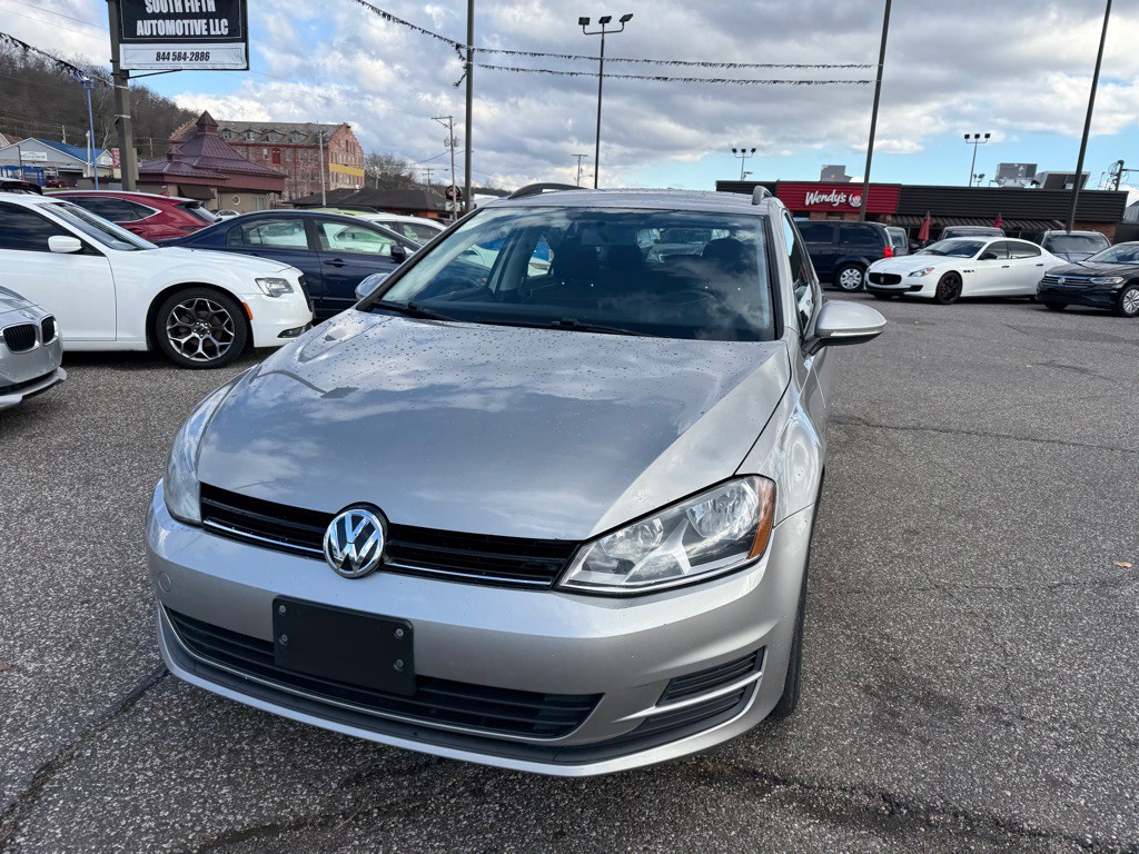 2017 Volkswagen Golf Image 5