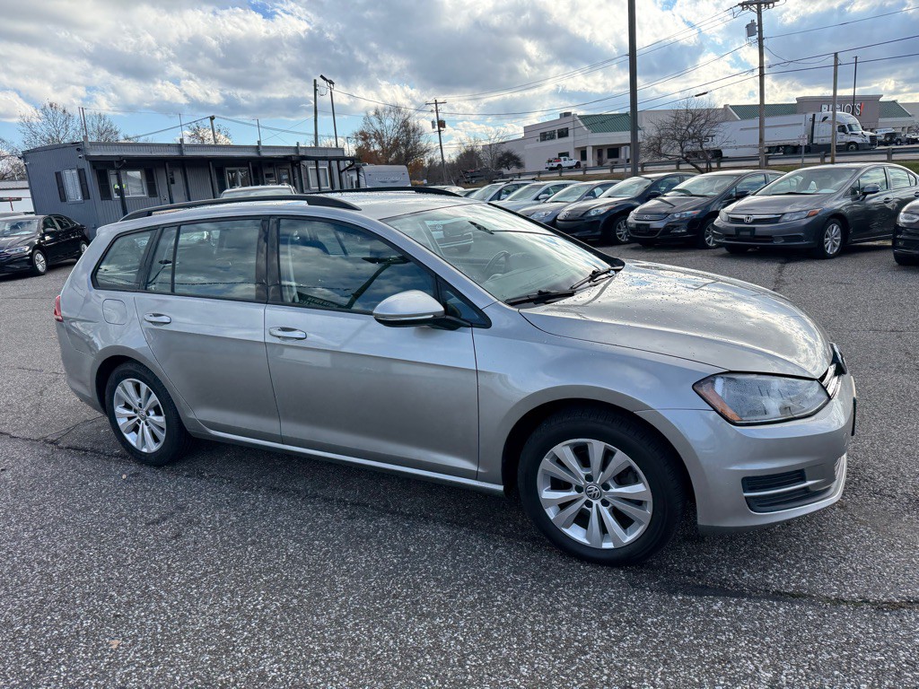 2017 Volkswagen Golf Image 7