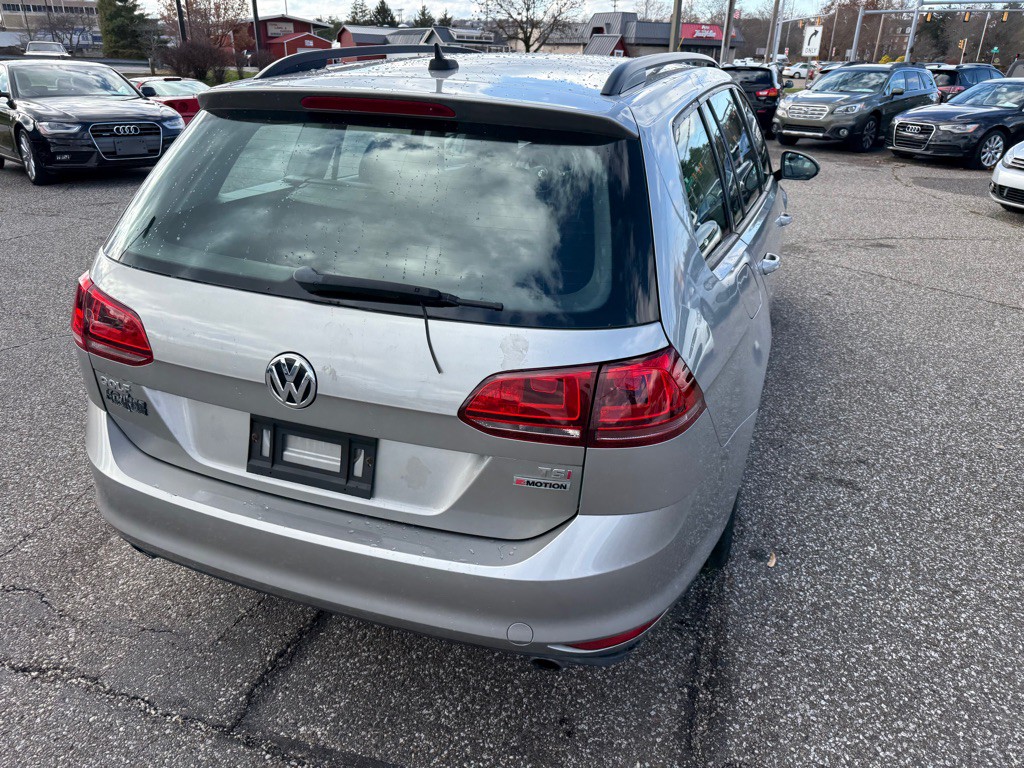 2017 Volkswagen Golf Image 22