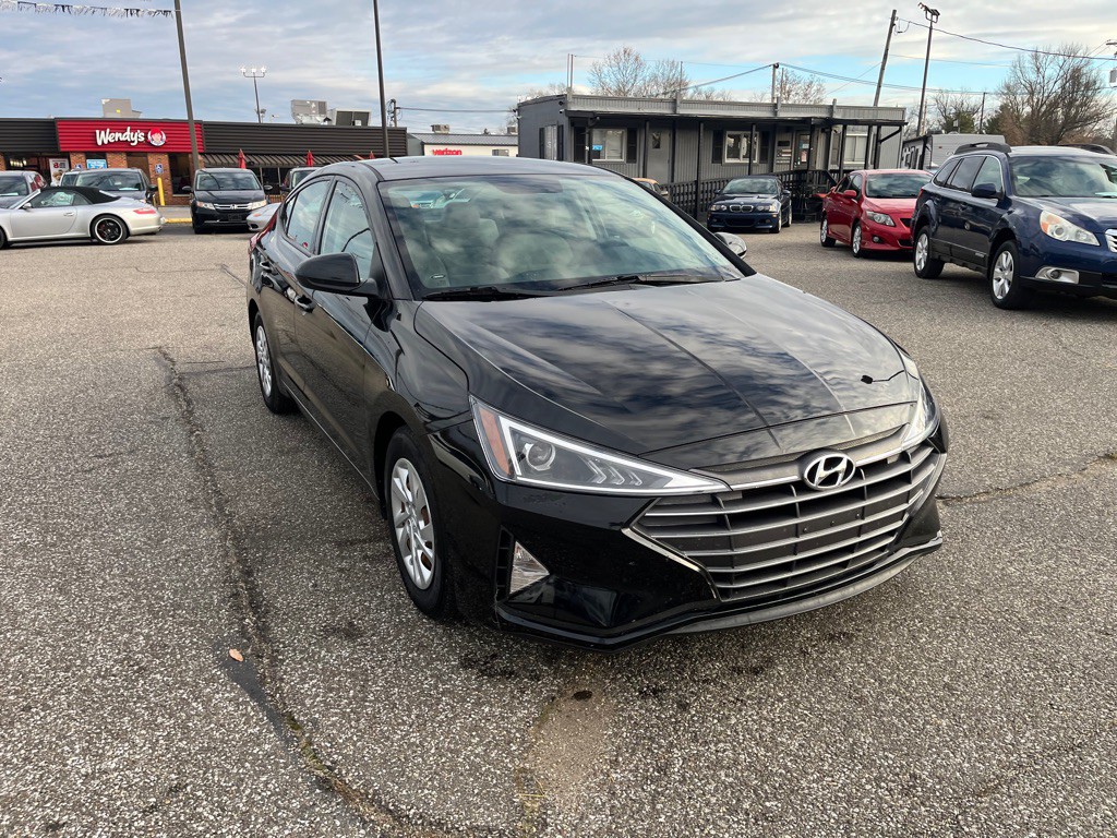 2019 Hyundai Elantra Image 4