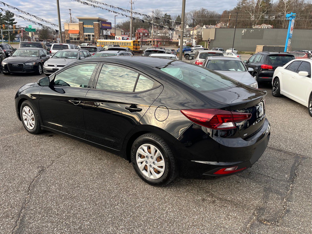 2019 Hyundai Elantra Image 8