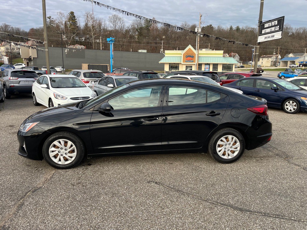 2019 Hyundai Elantra Image 9