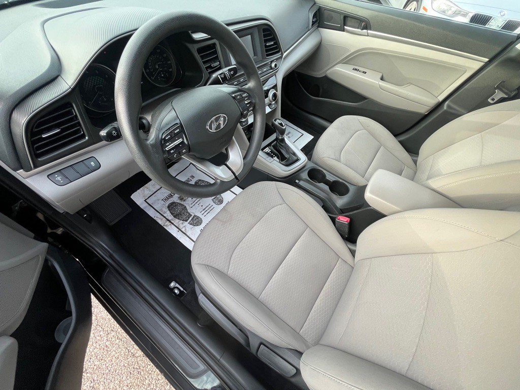 2019 Hyundai Elantra Image 10