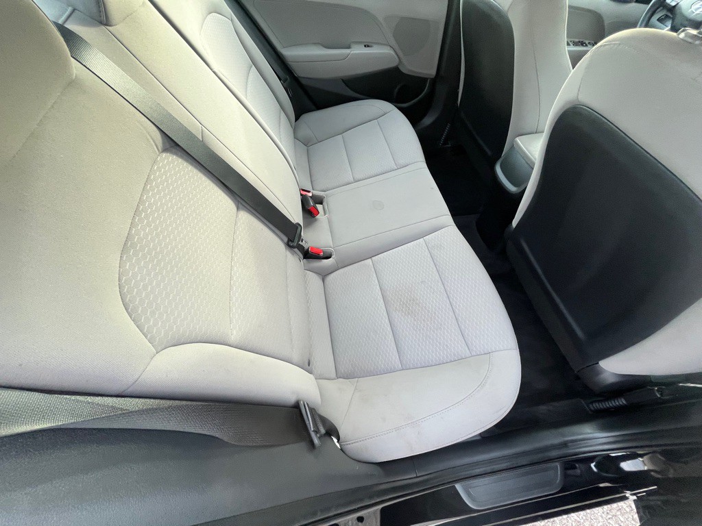 2019 Hyundai Elantra Image 14