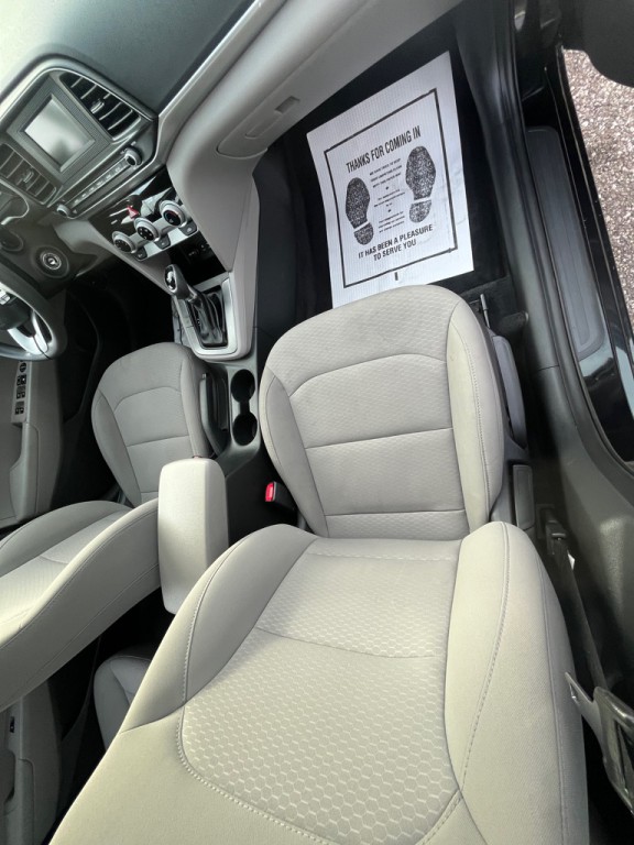 2019 Hyundai Elantra Image 16