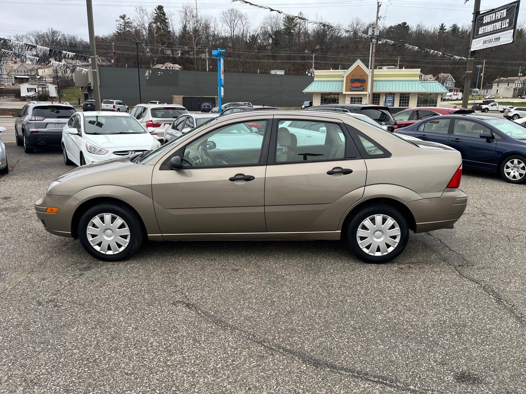 2005 Ford Focus Image 9