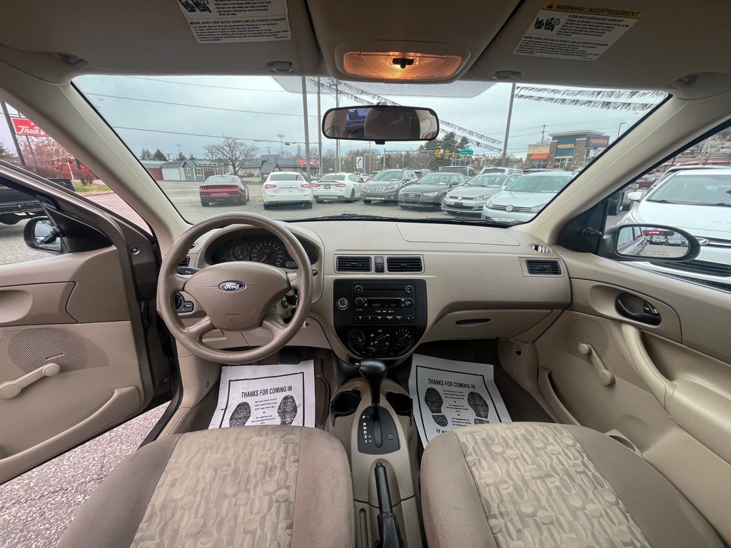 2005 Ford Focus Image 14