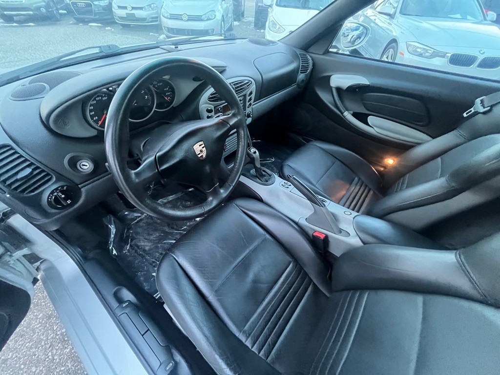 1999 Porsche Boxster Image 11