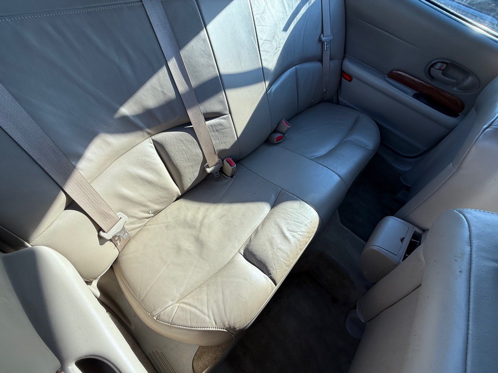 2002 Buick LeSabre Image 18
