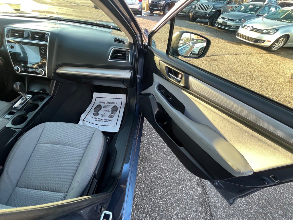 2018 Subaru Legacy Image 16