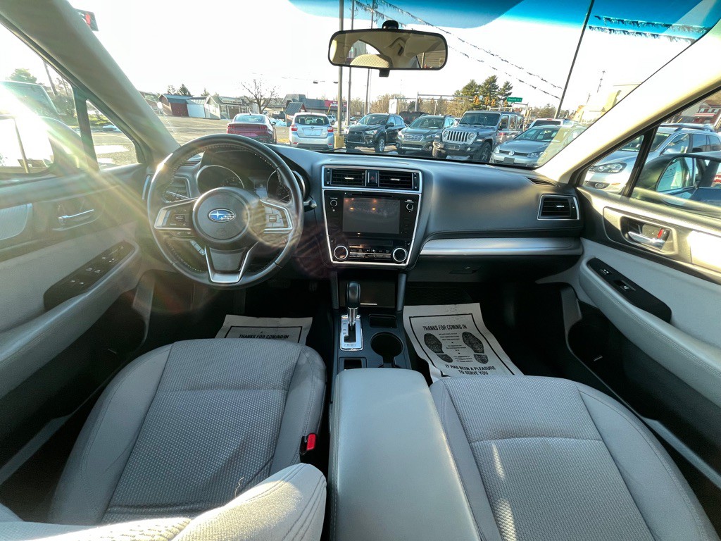 2018 Subaru Legacy Image 19