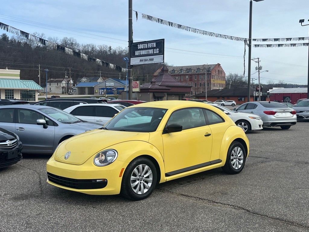 2015 Volkswagen Beetle Image 1