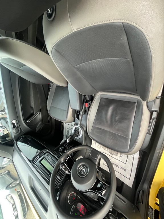 2015 Volkswagen Beetle Image 9