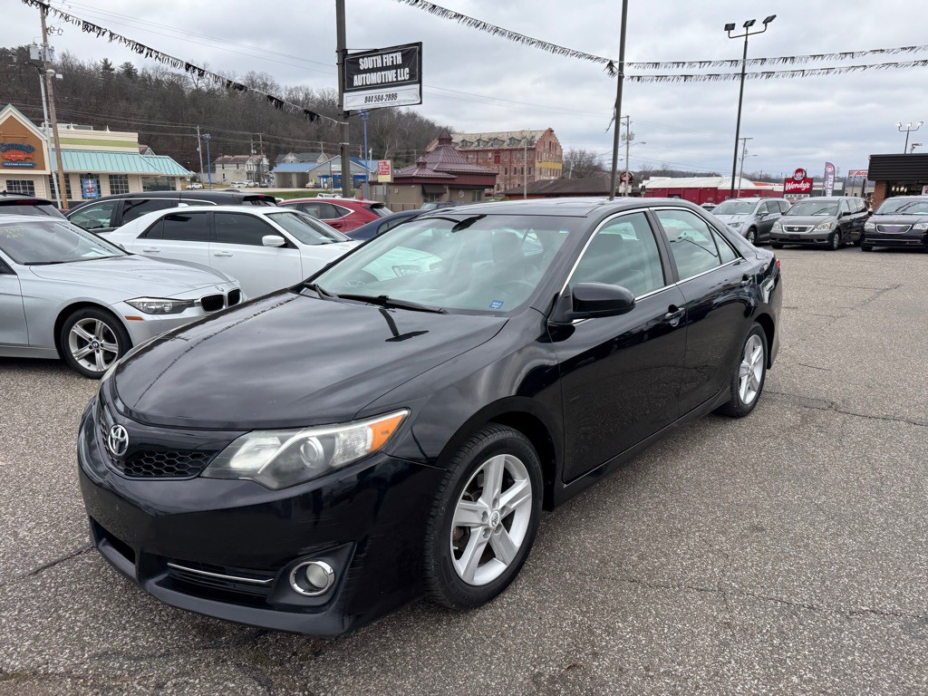2012 Toyota Camry Image 3