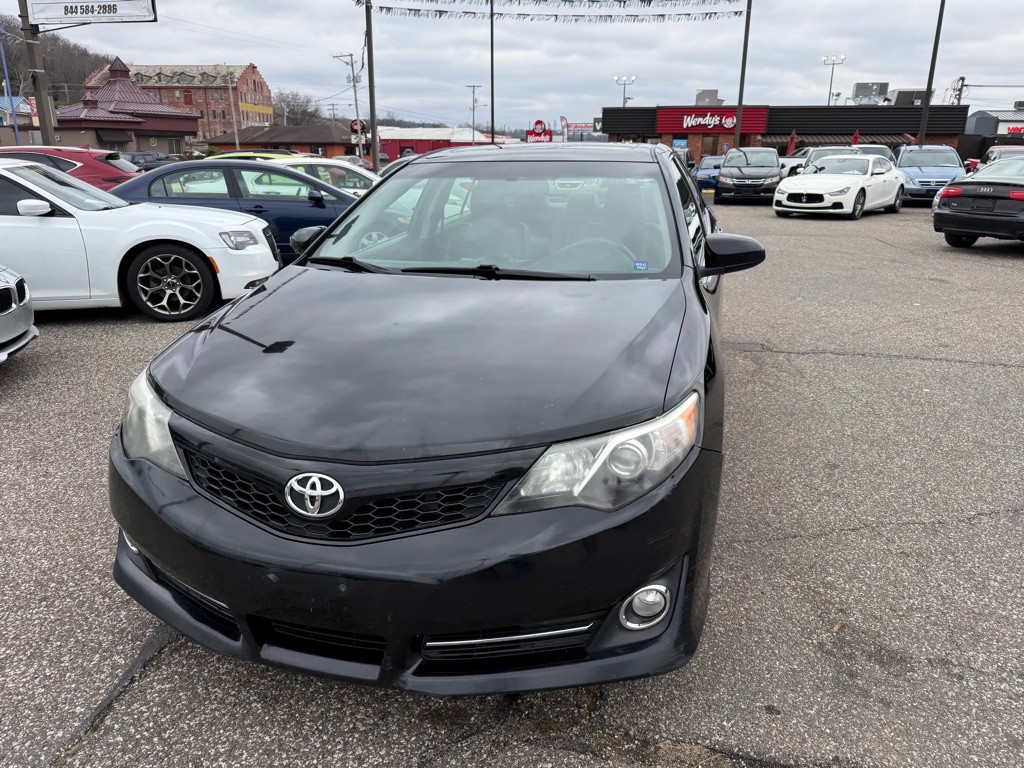 2012 Toyota Camry Image 5