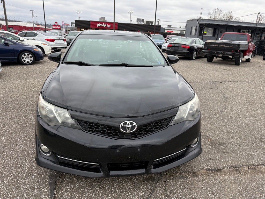 2012 Toyota Camry Image 6