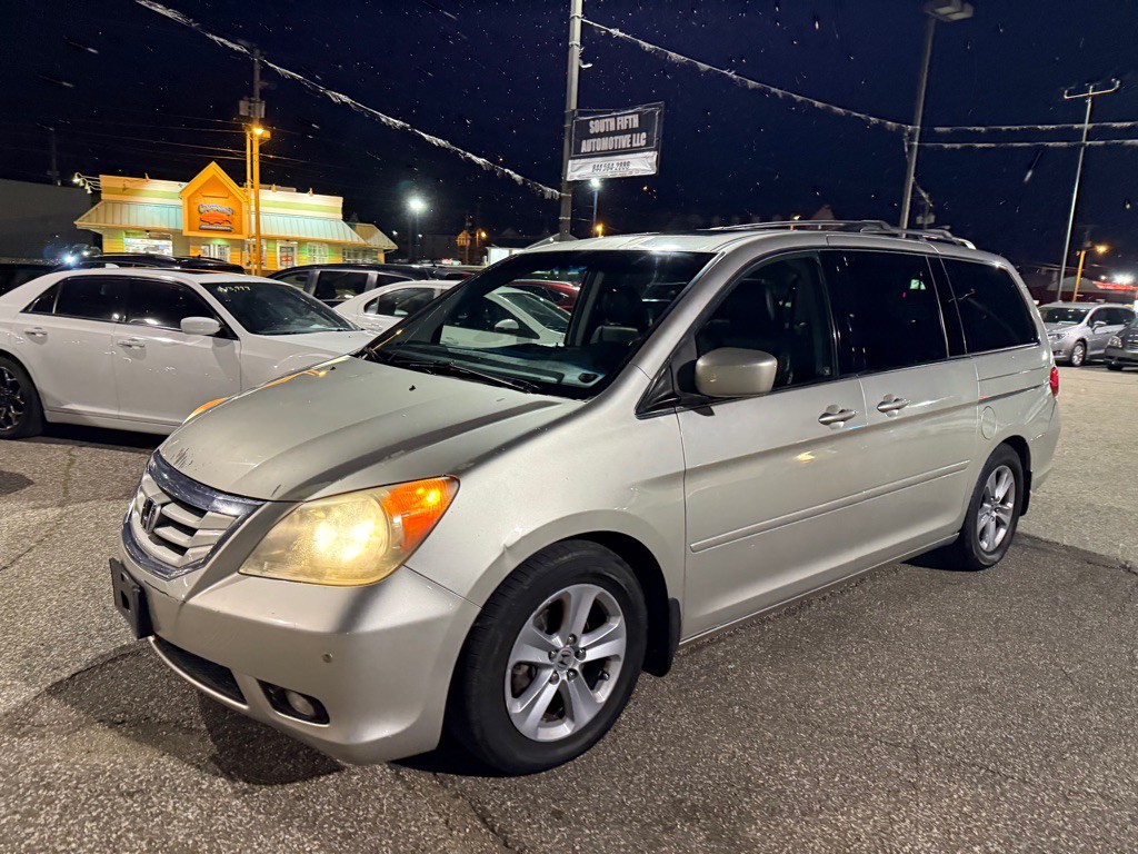 2008 Honda Odyssey Image 2