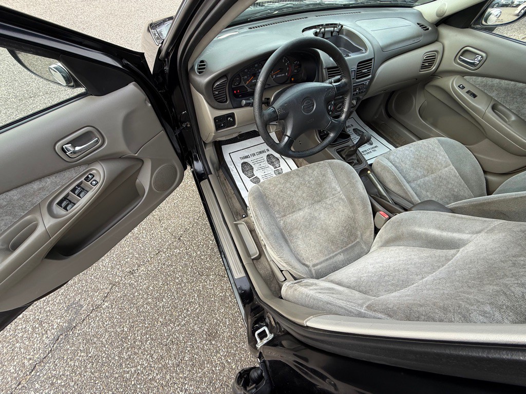 2002 Nissan Sentra Image 14