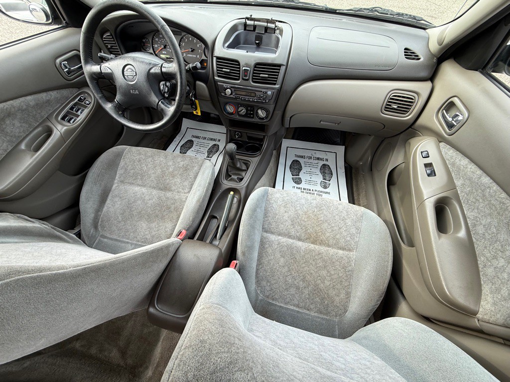 2002 Nissan Sentra Image 17