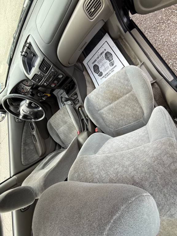 2002 Nissan Sentra Image 18