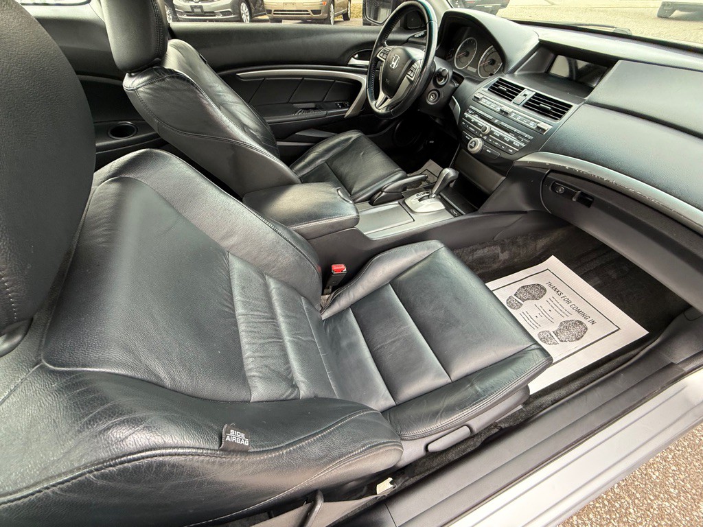 2010 Honda Accord Image 17