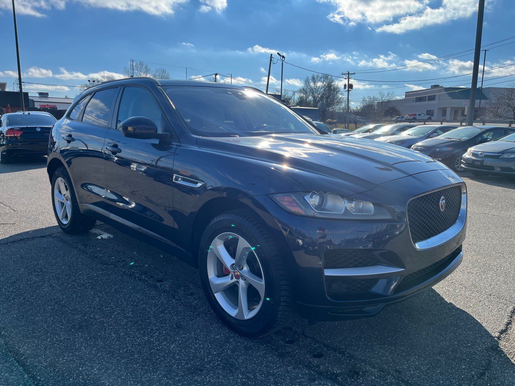2018 Jaguar F-PACE Image 4