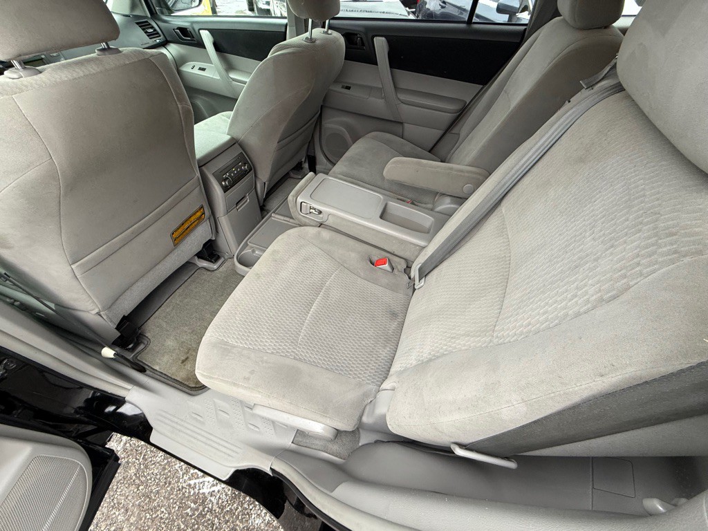 2010 Toyota Highlander Image 10