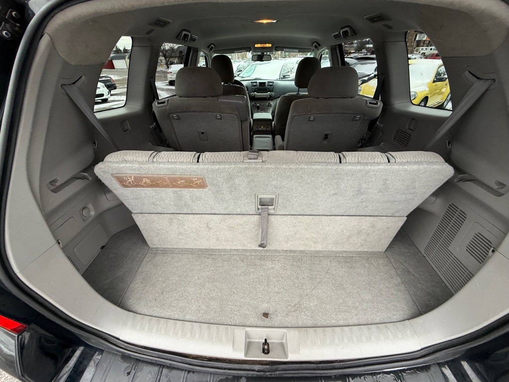 2010 Toyota Highlander Image 13