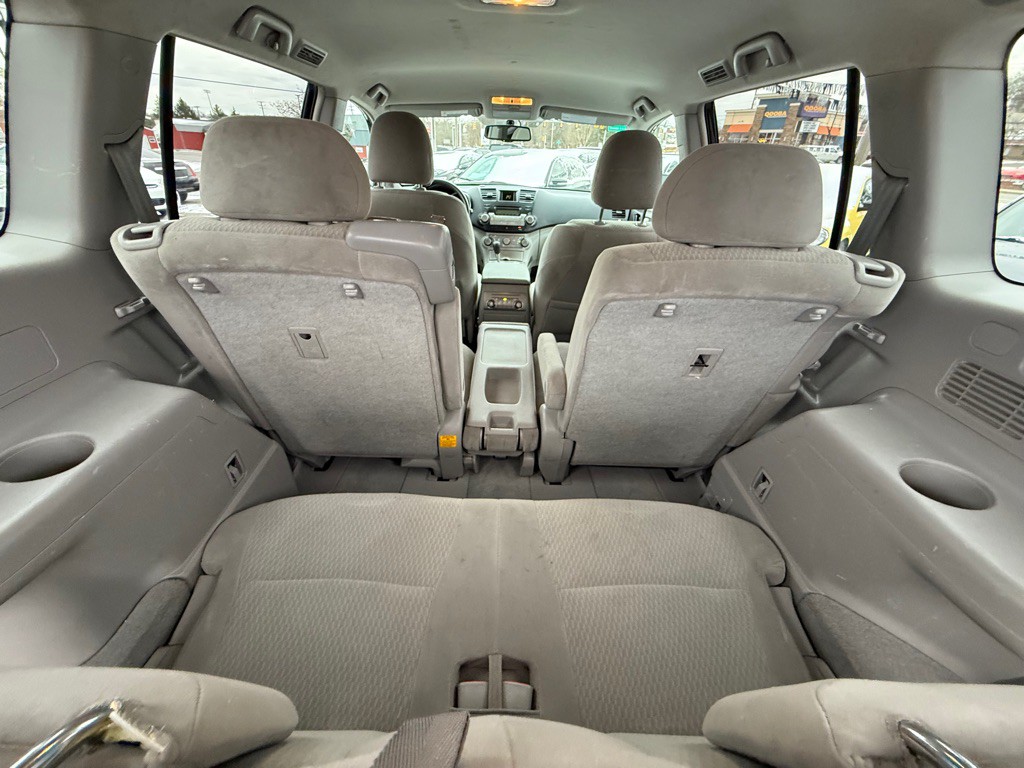 2010 Toyota Highlander Image 14