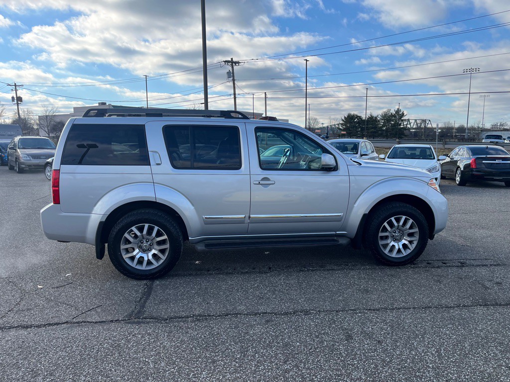 2011 Nissan Pathfinder Image 5