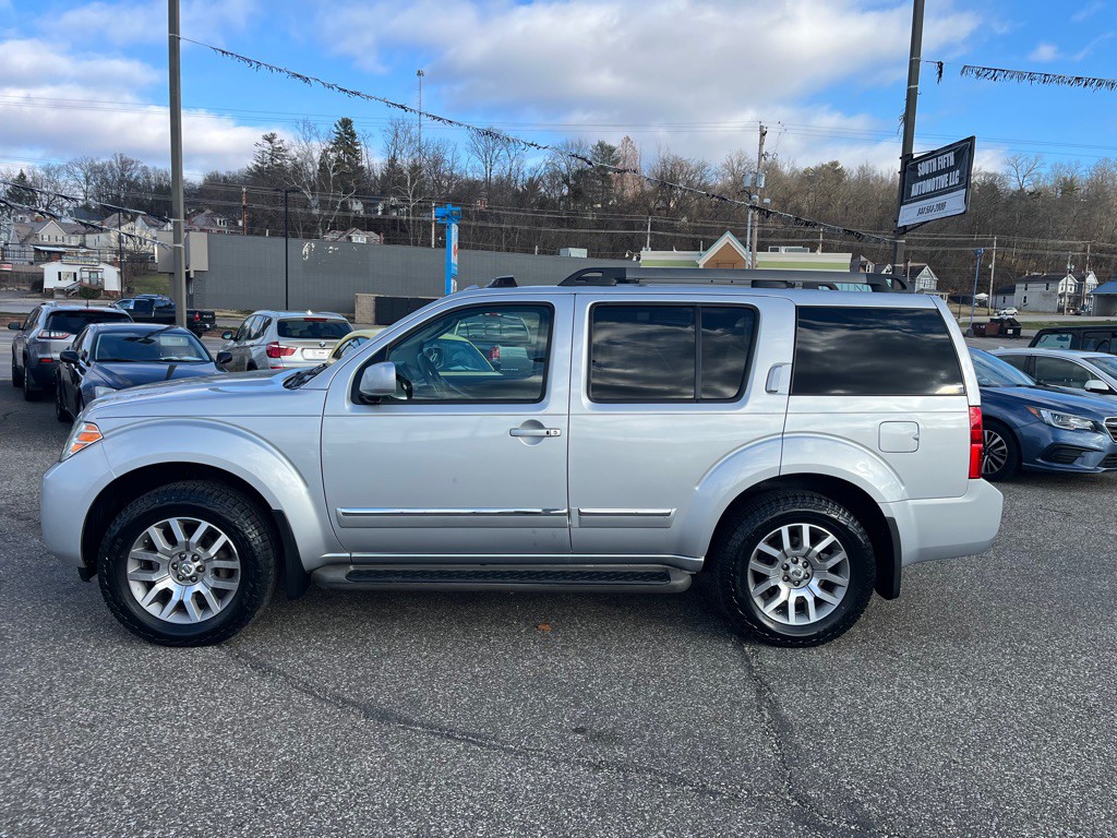 2011 Nissan Pathfinder Image 9