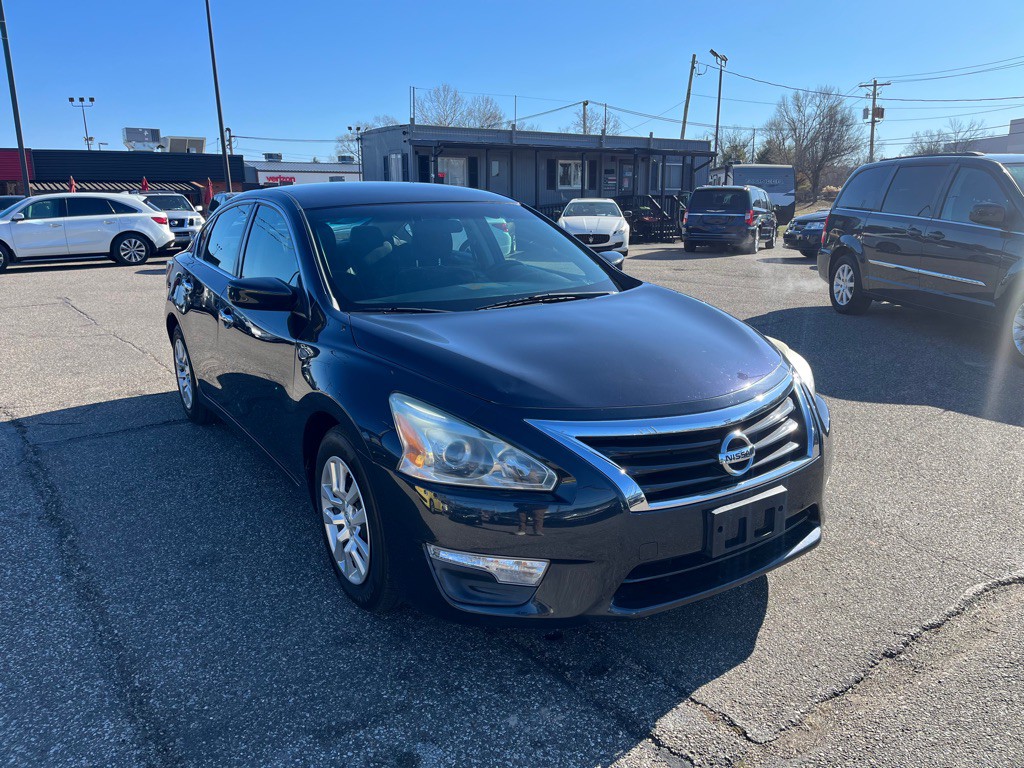 2015 Nissan Altima Image 4