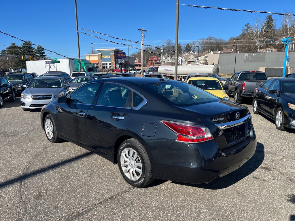 2015 Nissan Altima Image 8