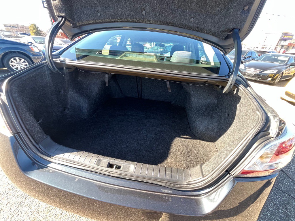 2015 Nissan Altima Image 15