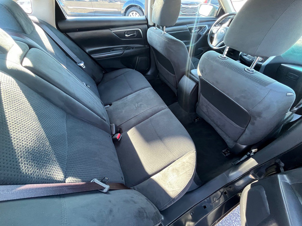 2015 Nissan Altima Image 16