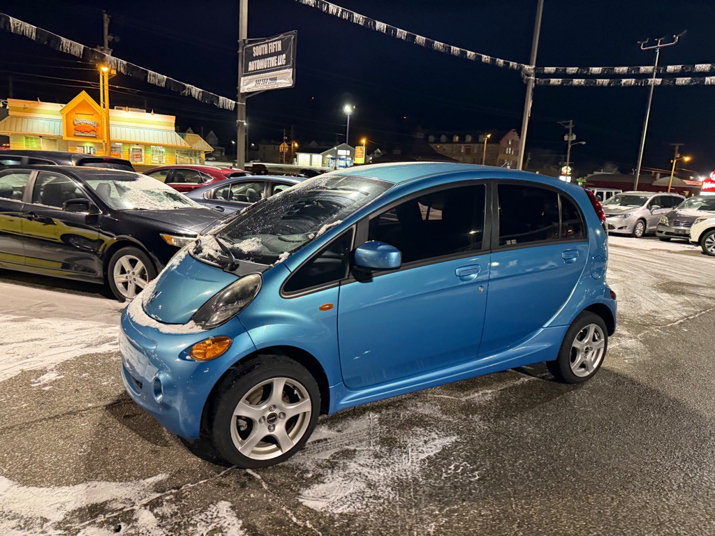 2014 Mitsubishi i-MiEV Image 1