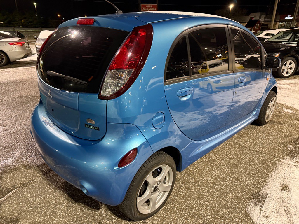 2014 Mitsubishi i-MiEV Image 6