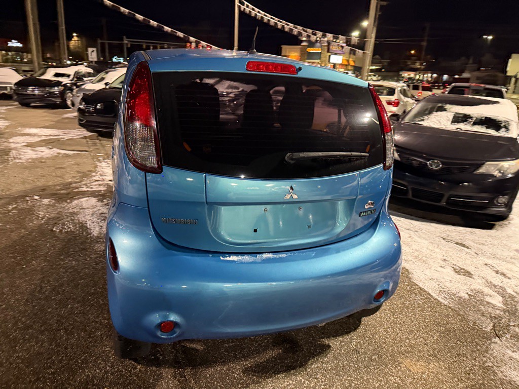 2014 Mitsubishi i-MiEV Image 8