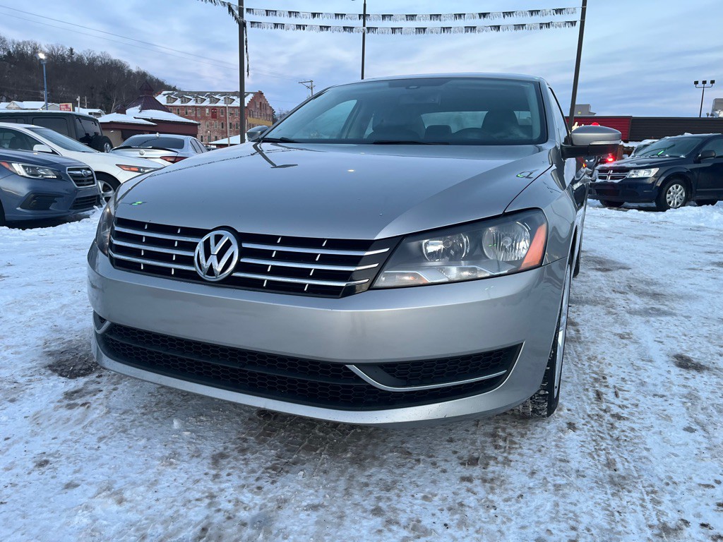2014 Volkswagen Passat Image 2