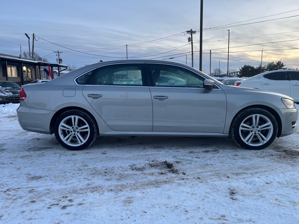 2014 Volkswagen Passat Image 5