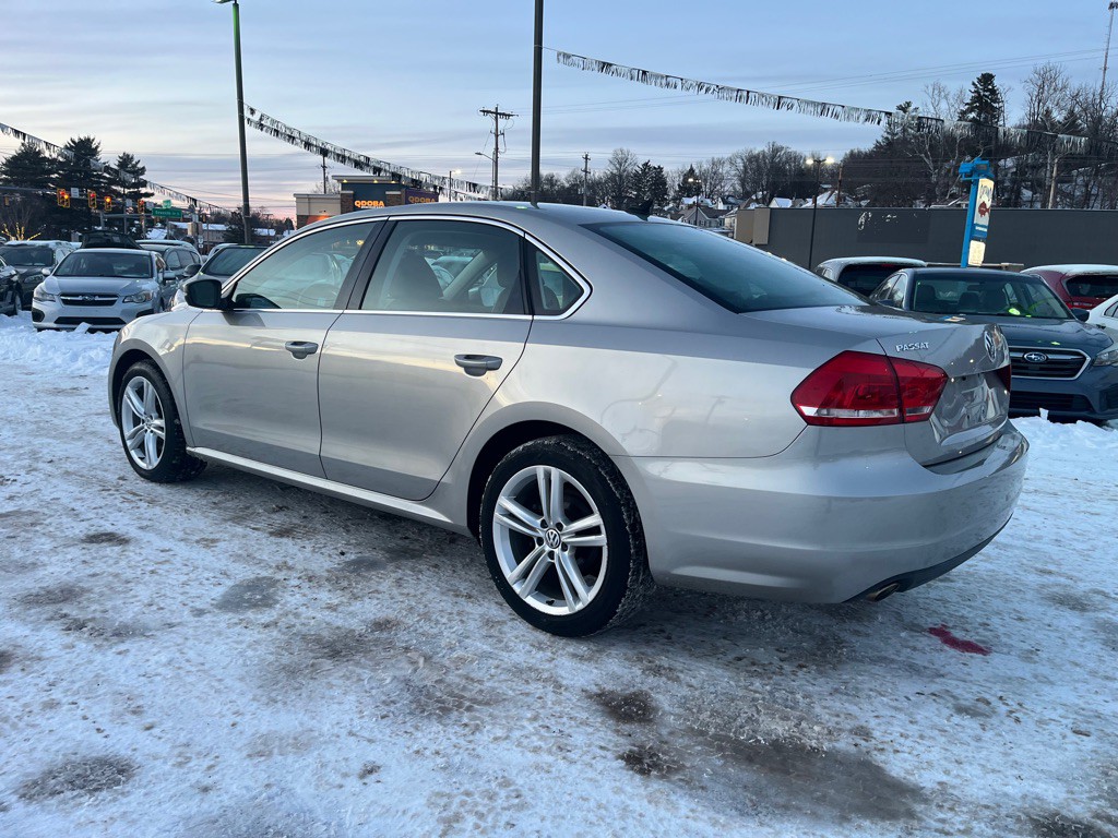 2014 Volkswagen Passat Image 8