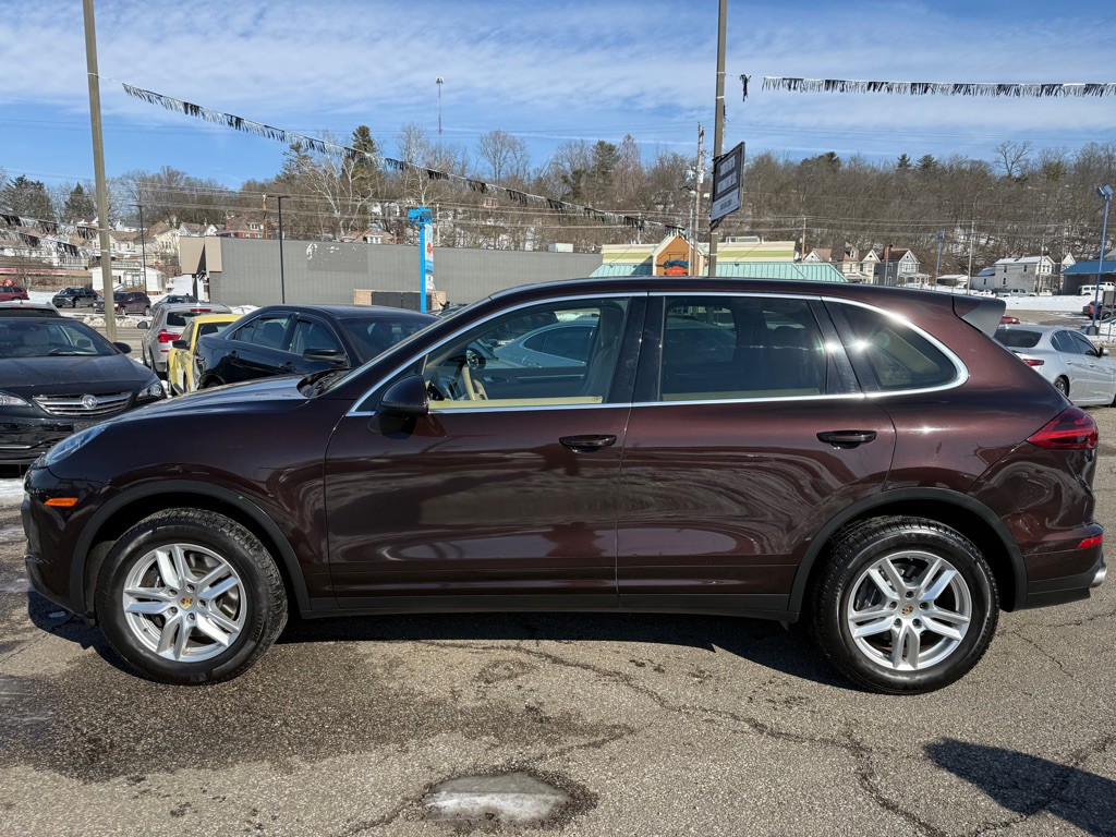 2016 Porsche Cayenne Image 10