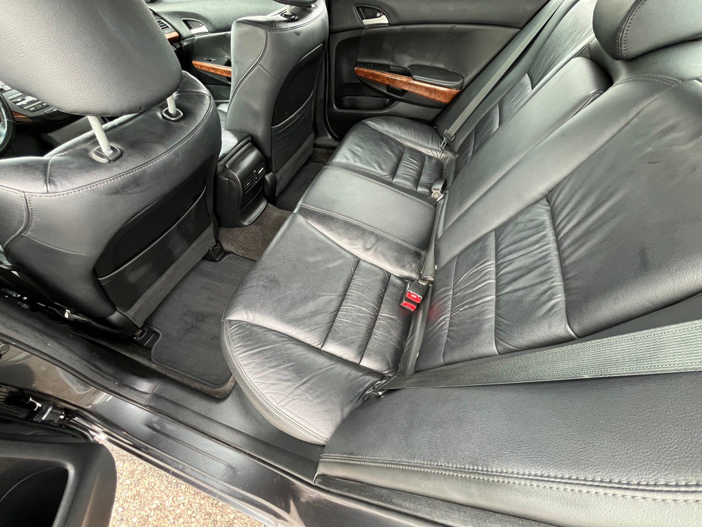 2012 Honda Accord Image 11