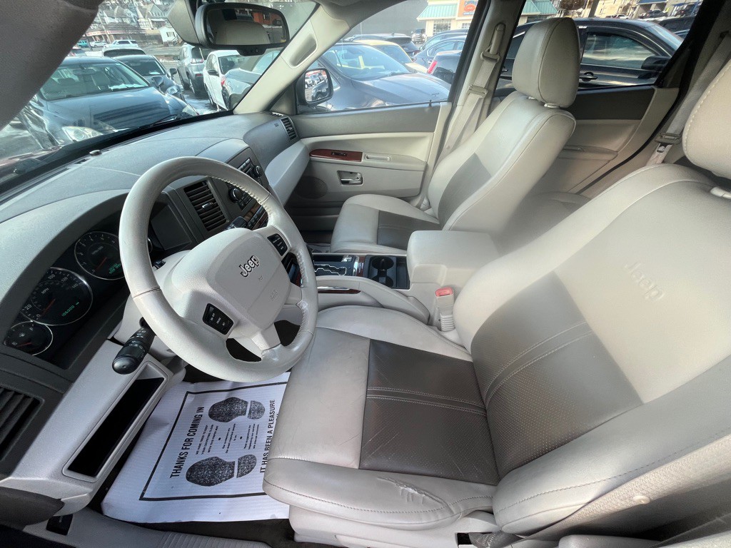 2006 Jeep Grand Cherokee Image 9